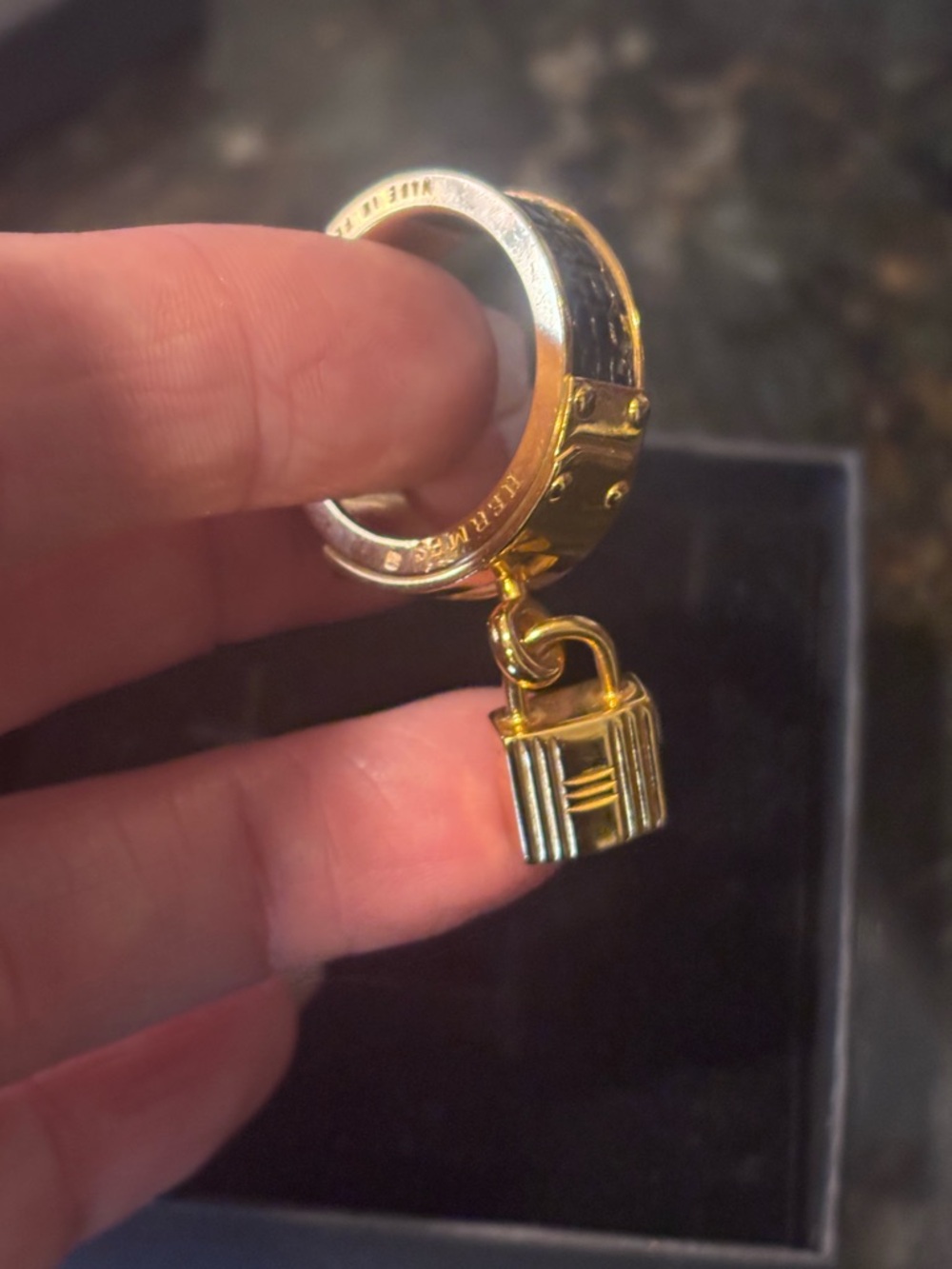 AUTH Hermes Kelly Cadenas Lock Gold Plated and Black Leather Scarf Ring/Ring